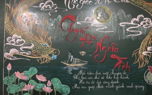 "Độc lạ" báo tường 20/11 vẽ trên bảng của học sinh Thanh Hóa