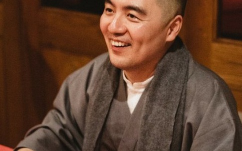 Lộ lối sống xa hoa, nhà sư Hàn Quốc phải rút về tu dưỡng Phật pháp