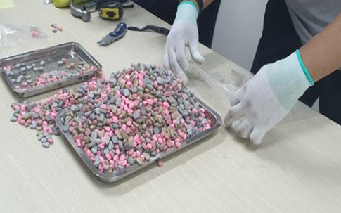 Phát hiện hơn 20kg ma tuý trong các lô quà biếu