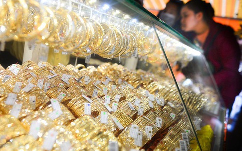 Giá vàng hôm nay 26/11: Vẫn ở mức thấp sau khi rơi tự do