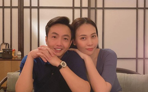 Cường Đô La đăng ảnh cả gia đình trong dịp sinh nhật bà xã, hành động thân thiết của Subeo và Đàm Thu Trang chiếm trọn spotlight