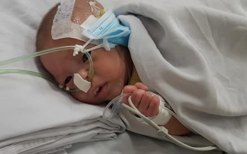 Bé trai sơ sinh bị cha mẹ bỏ rơi ở bệnh viện