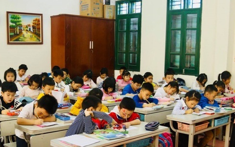 160 học sinh tại một trường ở Hà Nội đồng loạt nghỉ học