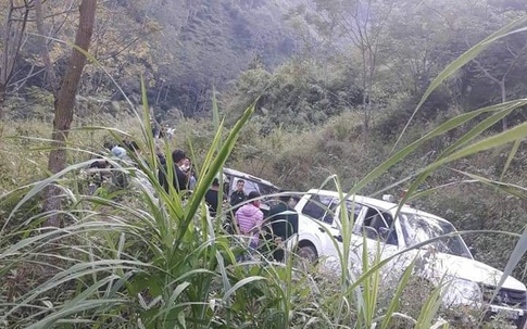 Hà Giang: Xe ô tô lao xuống vực khiến 3 người tử vong, 4 người bị thương
