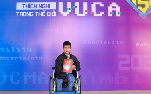 Kể tiếp chuyện chàng sinh viên từng 10 năm đi học trên “đôi chân” của bạn