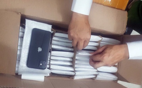 Hà Nội: Bắt giữ lô điện thoại Iphone đời mới nhập lậu trị giá hơn 8 tỷ đồng
