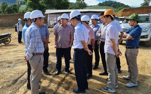 Gấp rút thi công các dự án truyền tải điện giải tỏa các nguồn thủy điện khu vực Tây Bắc