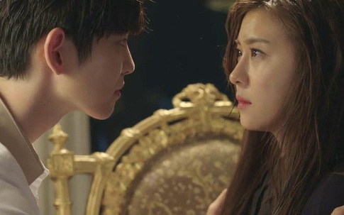 Trước ngày cưới vợ, bạn trai cũ còn nhắn tin: 'Nếu em muốn, anh sẽ lấy em'