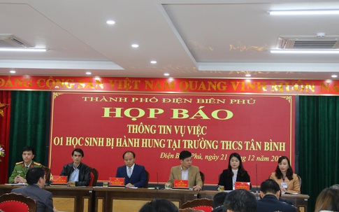 Khởi tố phụ huynh xông vào lớp đánh học sinh lớp 6 ở Điện Biên