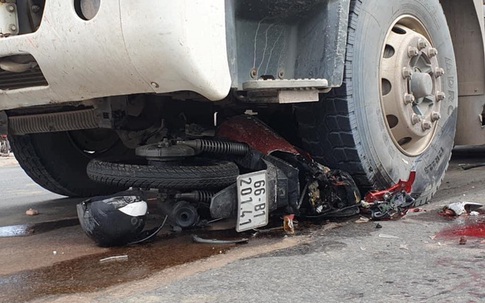 Đau xót 3 người cùng gặp tai nạn trên 1 tuyến đường, 1 người tử vong, cô gái 16 tuổi nguy kịch