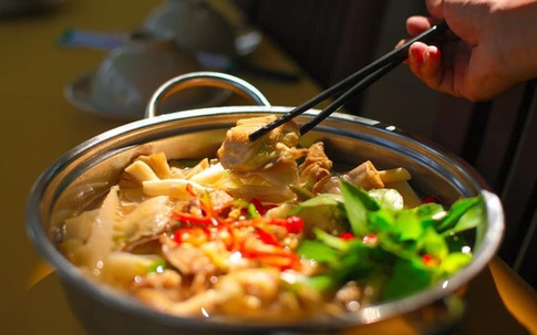 Lẩu gà lá é – món ngon nhất định phải thử