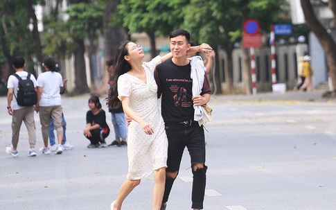 Từ ngày mai (25/12), Hà Nội thử nghiệm mở thêm phố đi bộ