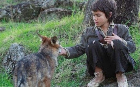 Câu chuyện có thật về "cậu bé rừng xanh" được bầy sói nuôi dưỡng trong 12 năm và cuộc sống sau khi tái hòa nhập cộng đồng con người