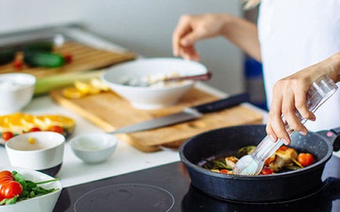 Để tâm trạng luôn vui vẻ, suy nghĩ tích cực, không còn lo âu, hãy ăn uống theo "quy tắc" 4 nên 2 tránh