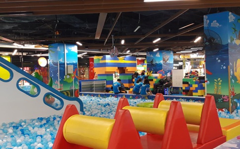 Phòng chống virus corona xâm nhập Việt Nam, nhiều khu vui chơi ở Hà Nội vắng hẳn dịp cuối tuần