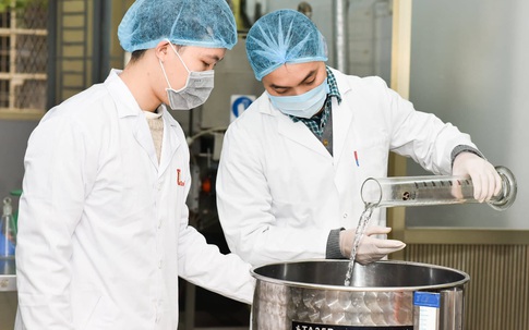 ĐH Bách khoa Hà Nội sẽ phát 4.000 lít dung dịch sát khuẩn cho cán bộ, sinh viên