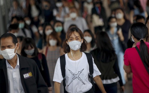 Chỉ một đêm thêm hơn 2.100 ca mắc, 143 người tử vong vì COVID-19