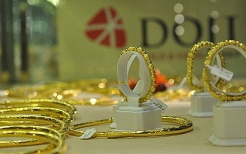 Giá vàng hôm nay 21/2: Tăng mạnh, vọt lên đỉnh