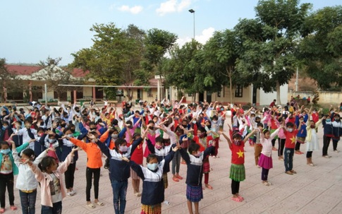 Diễn biến sức khỏe 2 giáo viên và 34 học sinh có biểu hiện ho, sốt ở Điện Biên