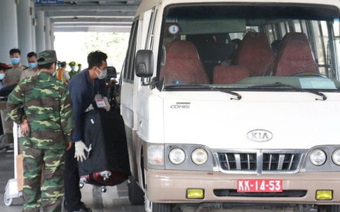 Chiều Chủ nhật, hơn 600 khách từ Hàn Quốc nhập cảnh tại sân bay Cần Thơ