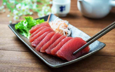 6 mối nguy tiềm ẩn có thể xảy ra khi ăn đồ sống như sushi, sashimi
