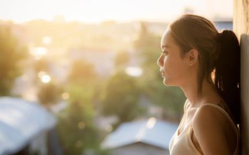 Mẹ tôi vui vì bố ngoại tình