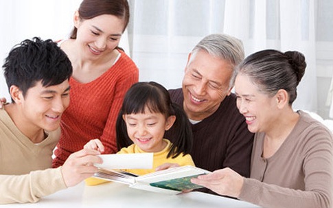 Không chăm bố mẹ ốm nhưng anh trai đòi chia tài sản