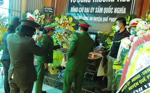 Lãnh đạo tỉnh Nghệ An đến chia buồn với gia đình Đại úy công an hi sinh khi vây bắt tội phạm ma túy