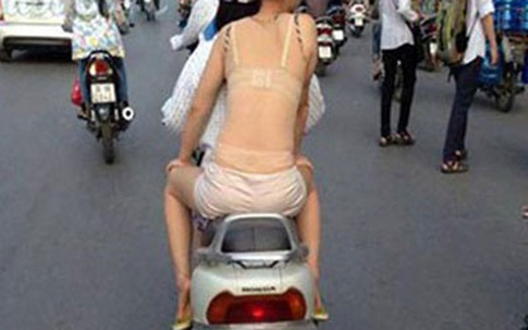 Từ 30/3: Người ăn mặc phản cảm có thể bị cảnh sát từ chối làm việc