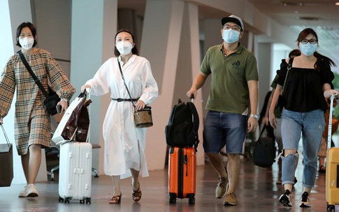 Sân bay Nội Bài đón 4 chuyến bay chở 264 người Việt Nam về từ vùng dịch COVID -19