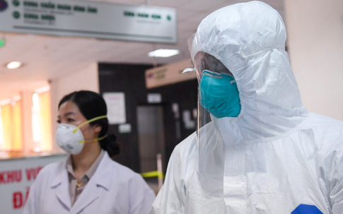 Thưởng nóng nửa tỷ cho bác sỹ tuyến đầu điều trị COVID-19, Việt Nam đã có 55 ca khỏi bệnh