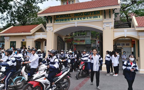 Gia Lai: Học sinh lớp 9 và lớp 12 đi học trở lại từ ngày 23/4