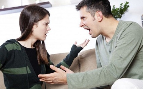 9 hành động của đàn ông khiến vợ muốn bỏ ngay lập tức