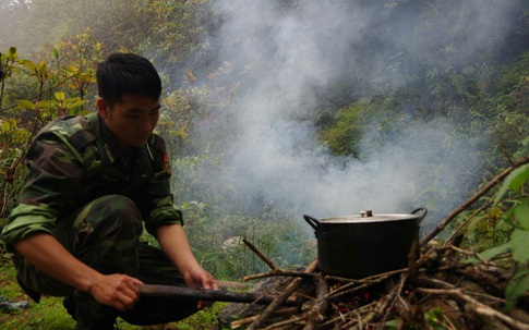 Những chốt gác ngăn dịch ở biên giới