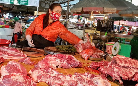 Gần 300 ngàn/kg thịt lợn, làm sao có thể chặn đà tăng giá