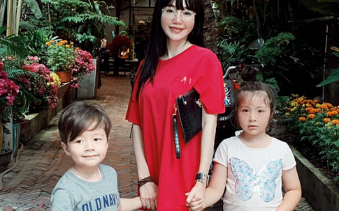 Elly Trần đưa hai con lai đi tránh dịch