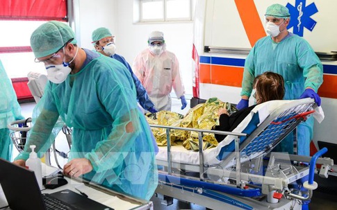 Hơn 17.000 y bác sĩ Italy mắc COVID-19, chủ yếu là phụ nữ