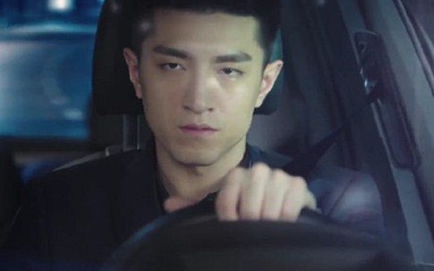 Về nhà nghe con gái nói mất ngủ vì ồn, tôi rụng rời biết việc vợ làm hàng đêm