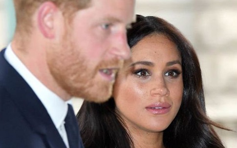 Hành động "khiêu chiến" của vợ chồng Hoàng tử Harry và Meghan Markle khiến dân Anh chỉ muốn quay lưng