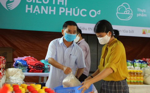 "Siêu thị hạnh phúc 0 đồng", cây "ATM gạo" lan tỏa tình người trong mùa dịch COVID-19