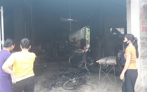 Một gia đình ở Hà Tĩnh nghi bị kẻ xấu ném "bom" xăng vào nhà
