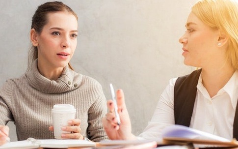 8 câu đừng bao giờ mang đi hỏi đồng nghiệp, câu thứ 2 nhiều người phạm phải nhất