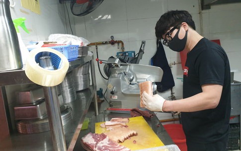 Vì dịch bệnh, nhà hàng “tung chiêu” gỡ chi phí mặt bằng