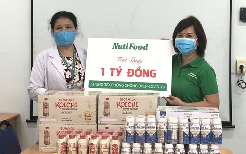 NutiFood trao tặng hơn 5 tỷ đồng cho các bệnh viện tuyến đầu chống dịch COVID-19