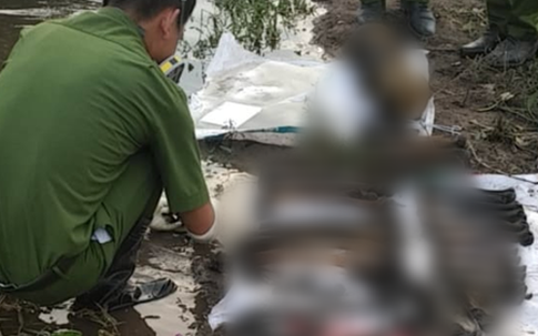 Từ phần thi thể trồi lên mặt đất, phát hiện 4 bộ xương người ven bờ sông Sài Gòn