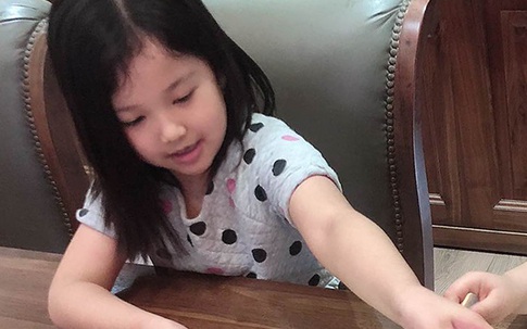 Con gái Jennifer Phạm chăm làm bánh mùa dịch