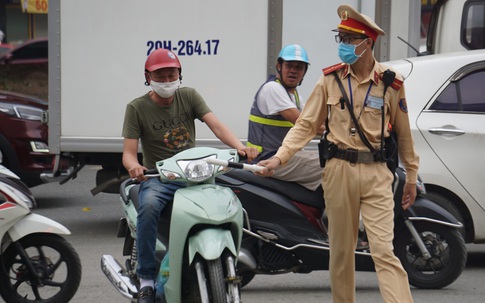 Lực lượng CSGT đồng loạt ra quân tổng kiểm soát các loại phương tiện