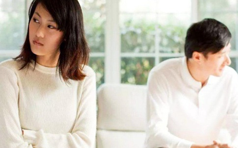 Những hành động hằng ngày của đàn ông trực tiếp phá hoại hôn nhân mà họ vẫn nghĩ "Vợ mình có sao đâu"