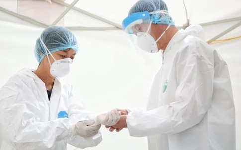 Đơn vị mời chuyên gia vào Việt Nam làm việc phải cam kết chi trả viện phí nếu mắc COVID-19