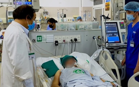 Dừng một loạt hoạt động thu phí, Bệnh viện Bạch Mai hướng tới "xóa sổ" giường yêu cầu